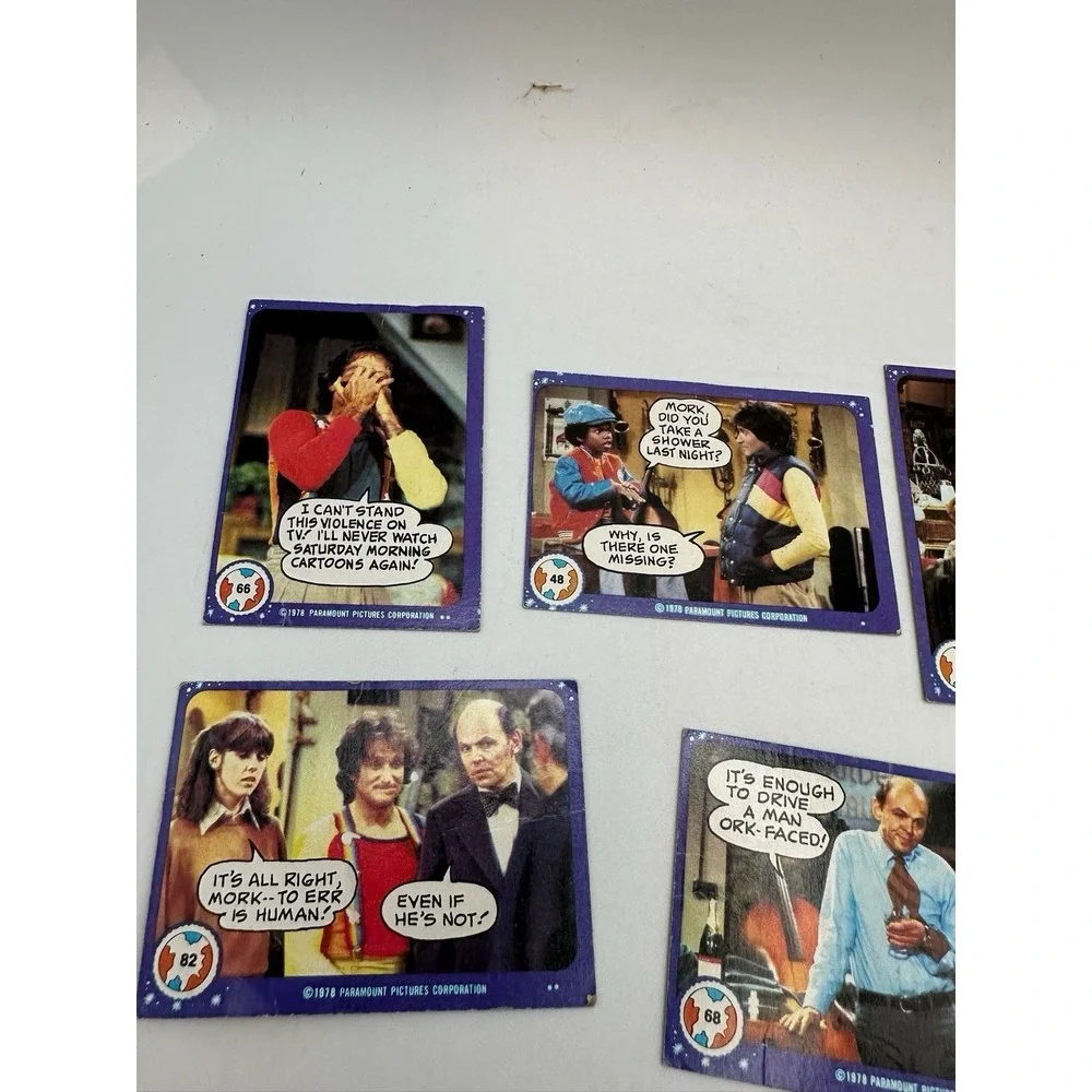 Lot of 8 cards -1978 Topps‎ Mork And Mindy - Robin Williams